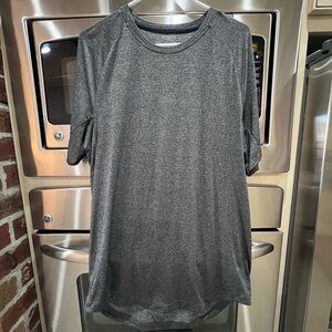 Worn Twice (without tags) LuLuLemon Drysense Men’s Shirt. Color is Rhino Grey